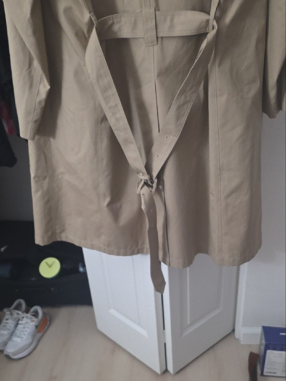 London Fog Men's Beige 40R Double-Breasted Trench Coat - Picture 10 of 10